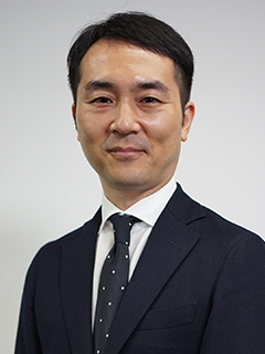 亀井 亮一（かめい りょういち） 講師