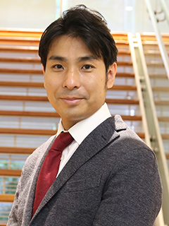 岩瀬 敦智（いわせ　あつとも）講師