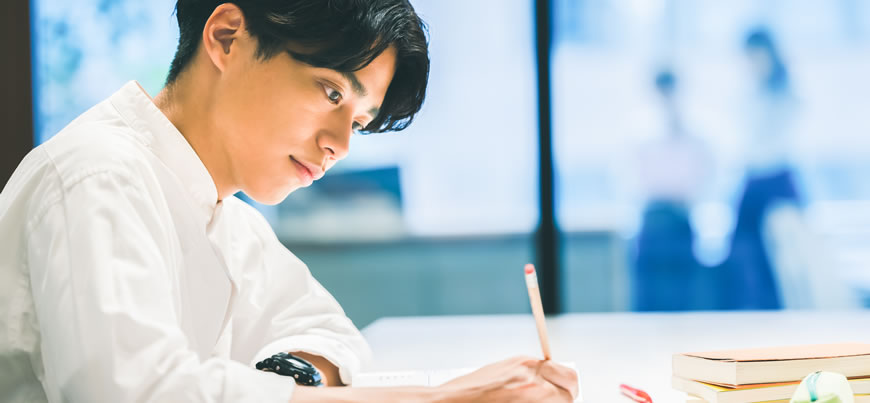 中小企業診断士に合格するための勉強時間は？│スケジュールや勉強方法も解説