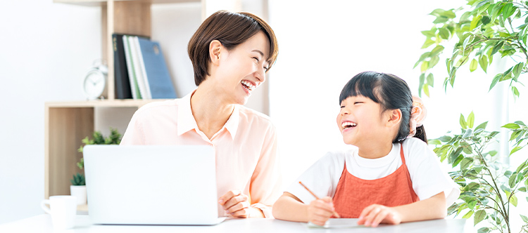ユーキャンの保育士資格取得講座｜保育士講座の特長